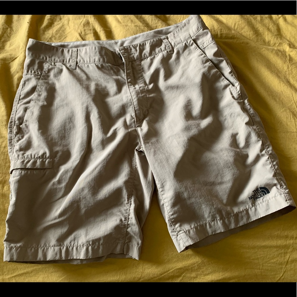 The North Face Hiking Shorts Men’s Size 36